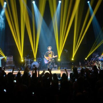 SUCCESSO PER FABRIZIO MORO AL GARDEN DI RENDE