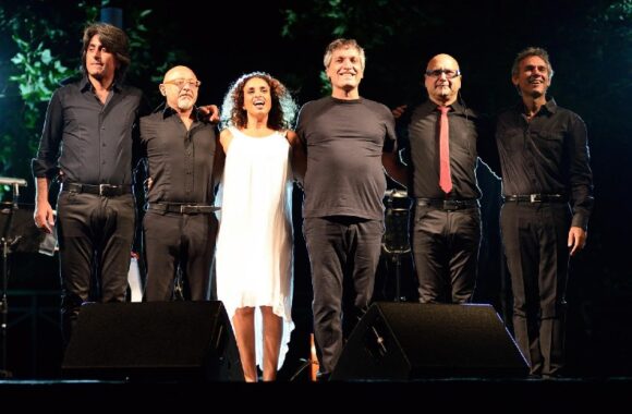 NOA CON GIL DOR E I SOLIS STRING QUARTET INCANTA E CHIUDE ‘FATTI DI MUSICA ESTATE’ NOA CON GIL DOR E I SOLIS STRING QUARTET INCANTA E CHIUDE ‘FATTI DI MUSICA ESTATE’