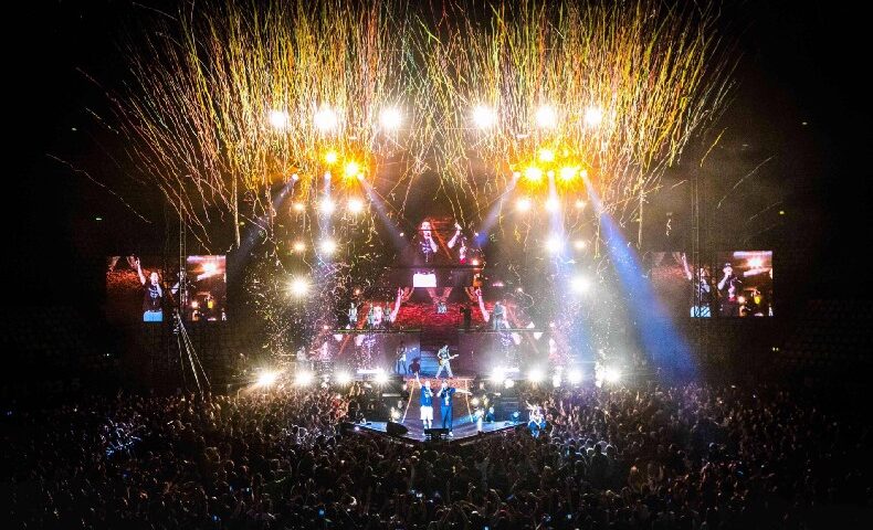 J-AX & FEDEZ IN TRIONFO AL PALACALAFIORE DI REGGIO, IN OLTRE 5000 A CANTARE E BALLARE!