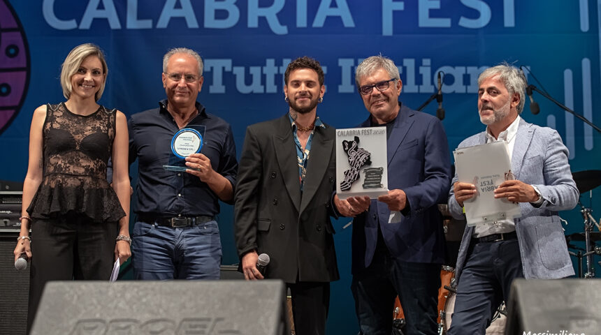 KRAM VINCE A LAMEZIA TERME IL “CALABRIA FEST – RAI RADIO TUTTA ITALIANA 2020“, FESTIVAL DELLA NUOVA MUSICA ITALIANA