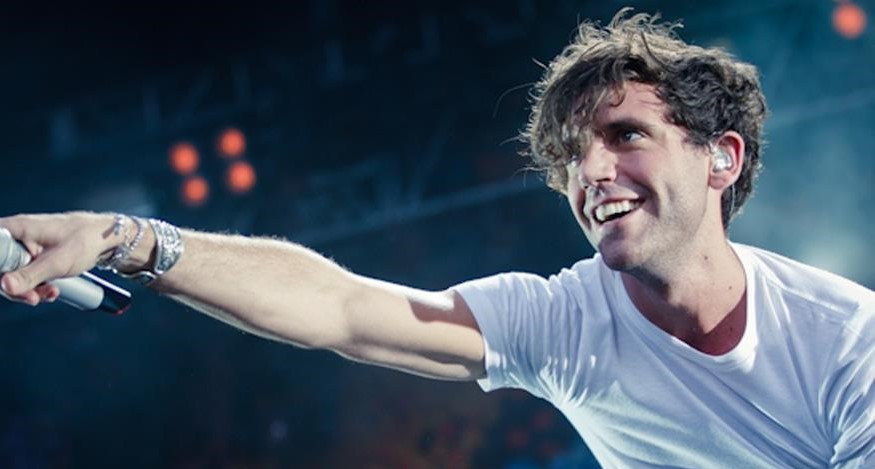 TRIONFO PER MIKA, CHE FA IMPAZZIRE REGGIO CALABRIA CON UN MEGASHOW TRAVOLGENTE TRIONFO PER MIKA, CHE FA IMPAZZIRE REGGIO CALABRIA CON UN MEGASHOW TRAVOLGENTE