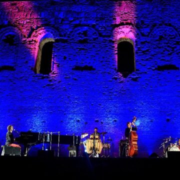 SERGIO CAMMARIERE STREGA IL PARCO SCOLACIUM DI ROCCELLETTA DI BORGIA SERGIO CAMMARIERE STREGA IL PARCO SCOLACIUM DI ROCCELLETTA DI BORGIA