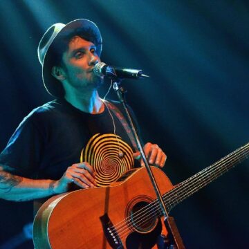 IN DIECIMILA PER FABRIZIO MORO AL DUE MARI DI MAIDA IN DIECIMILA PER FABRIZIO MORO AL DUE MARI DI MAIDA