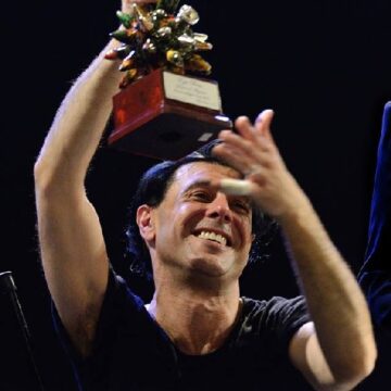 A EZIO BOSSO Il PREMIO MIGLIOR LIVE A EZIO BOSSO Il PREMIO MIGLIOR LIVE