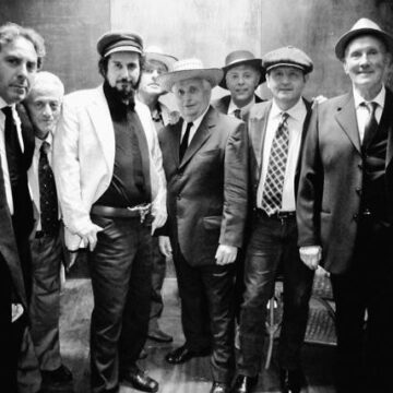 TRIONFO PER VINICIO CAPOSSELA E LA BANDA DELLA POSTA L’11 AGOSTO A CITTANOVA TRIONFO PER VINICIO CAPOSSELA E LA BANDA DELLA POSTA L’11 AGOSTO A CITTANOVA