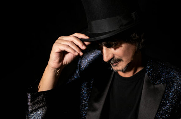 SERGIO CAMMARIERE EMOZIONA ANCHE I BRONZI DI RIACE SERGIO CAMMARIERE EMOZIONA ANCHE I BRONZI DI RIACE