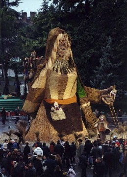 GRANDE ATTESA PER “PAZZA PIAZZA 2009“ GRANDE ATTESA PER “PAZZA PIAZZA 2009“