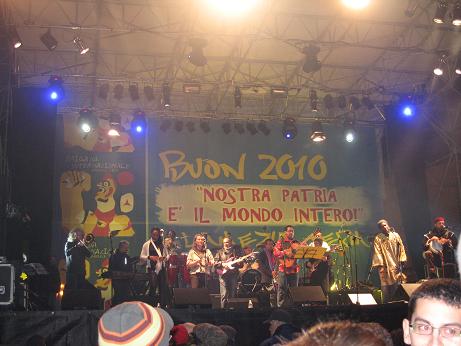 IL CAPODANNO CON DANIELE SEPE E LA SUA BRIGADA SU CALABRIATV IL CAPODANNO CON DANIELE SEPE E LA SUA BRIGADA SU CALABRIATV