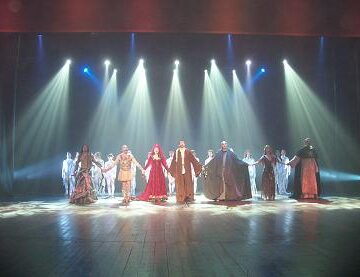 TRIONFO PER LA DIVINA COMMEDIA AL POLITEAMA DI  CATANZARO